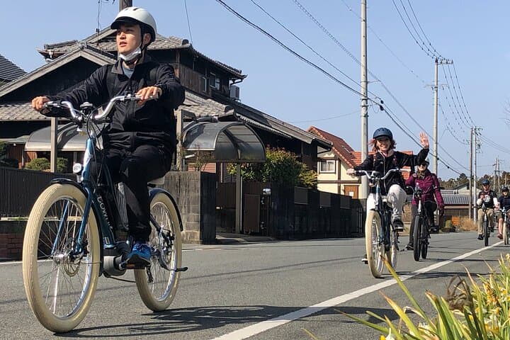 Explore the wonder of JapaneseSake on a cyclingtour at Meiwa town — photo 4