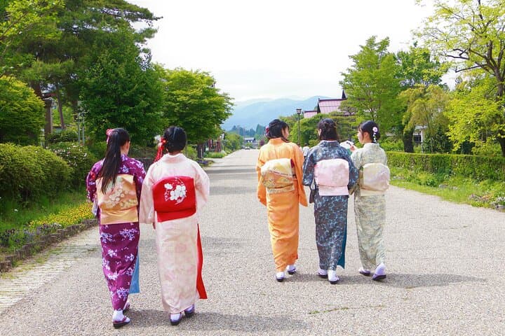 Private Authentic Kimono Walk in Nostalgic Village, Minakami — photo 13