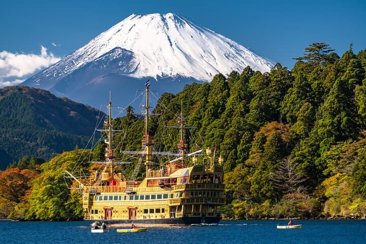 Mt. Fuji 5th Station, Owakudani Ropeway, Pirate Ship plus Outlet shopping! — photo 12