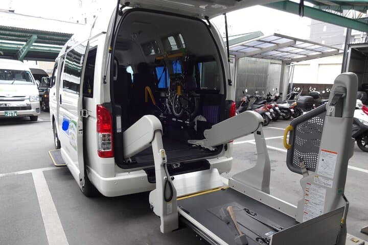 Barrier Free Transportation in Tokyo, No Guide — photo 1