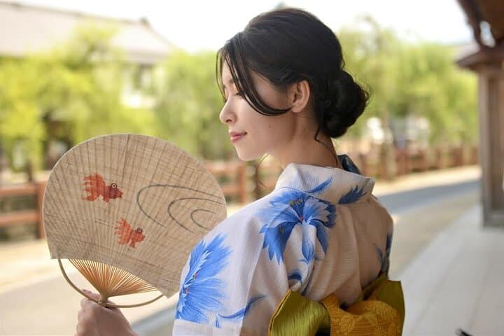 Kyoto 1day 100% silk of traditional. Kimono Rental Experience — photo 4