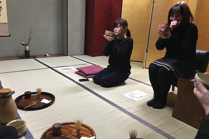 Japanese Style Room Tea Ceremony Class in Marugamemachi — photo 5