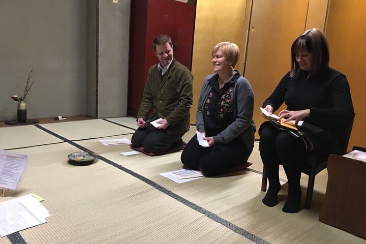 Japanese Style Room Tea Ceremony Class in Marugamemachi — photo 7