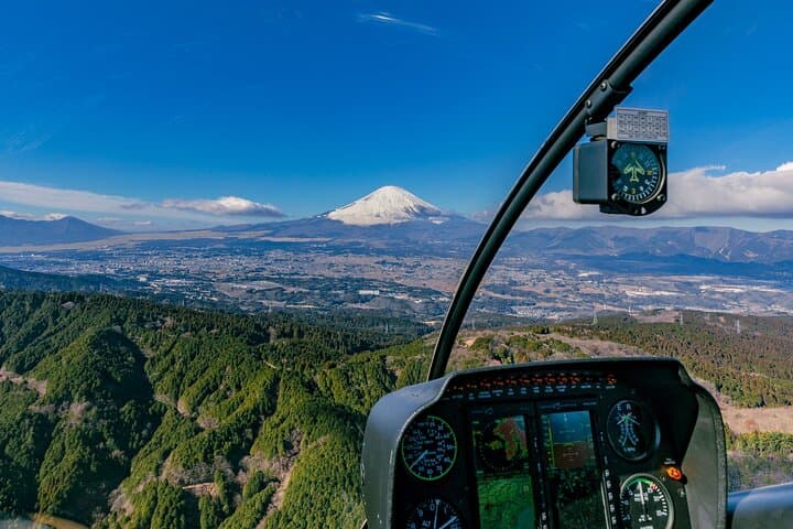Mt.Fuji(Hakone) Private Helicopter Aerial Tour(75-mins) — photo 6
