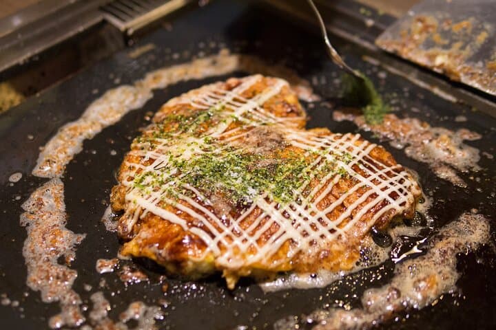 Cook an Okonomiyaki at restaurant & Walking Tour in Ueno — photo 4