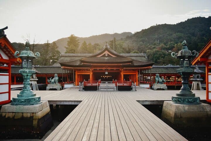 The Peace Memorial to Miyajima : Icons of Peace and Beauty — photo 3