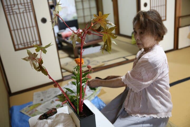 Special Ikebana Experience Guided by an Ikebana Master, Mrs. Inao — photo 7