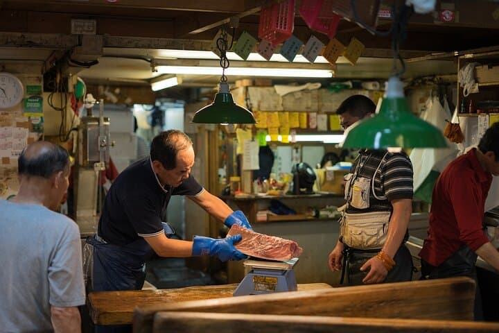 3 Hour Private Walking Tour at Tsukiji Savoring Culinary Delights — photo 4