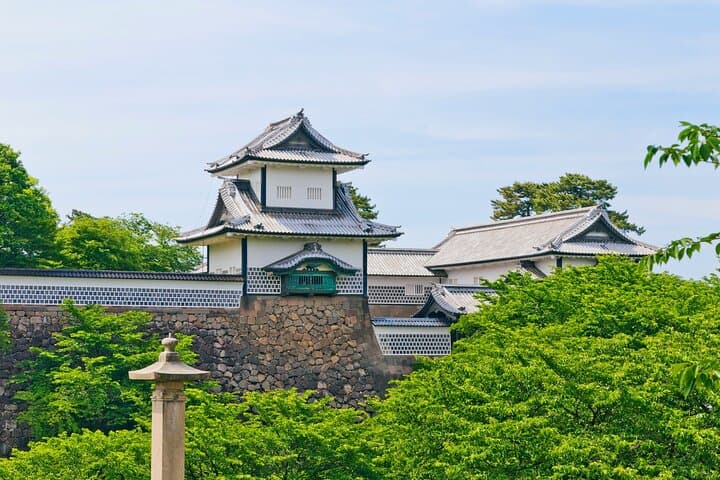 Private Cultural Walking Tour in Kanazawa Heritage Districts — photo 6