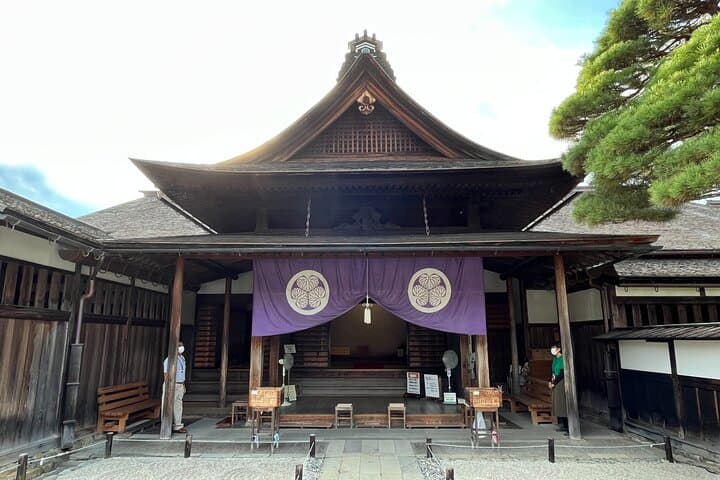 Shirakawa-go and Hida-Takayama Private Day Trip from Nagoya — photo 3