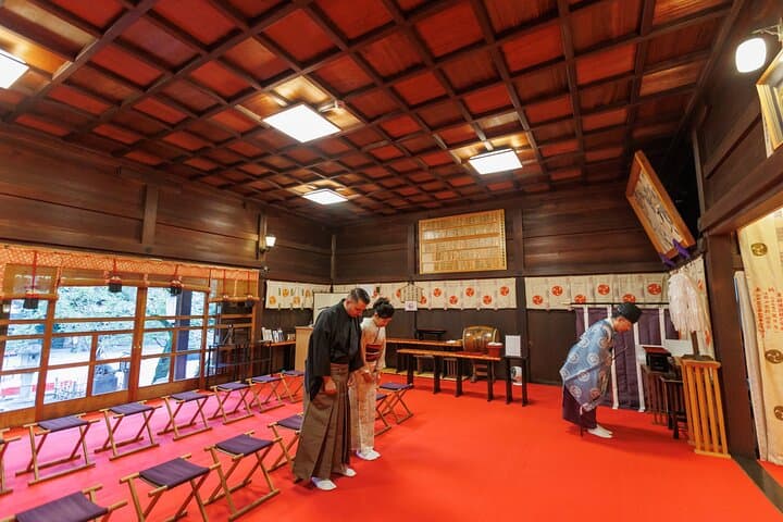 Kimono Photo Session Experience Japanese Culture Inside a Shrine — photo 2