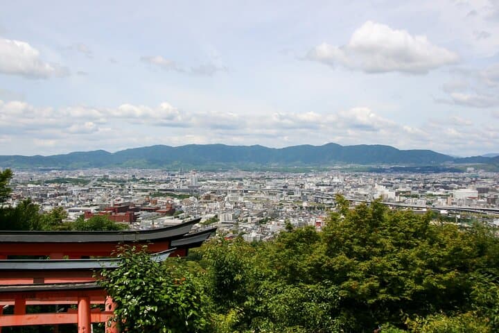 Fushimi Inari Mountain Hiking Tour with a Local Guide — photo 1