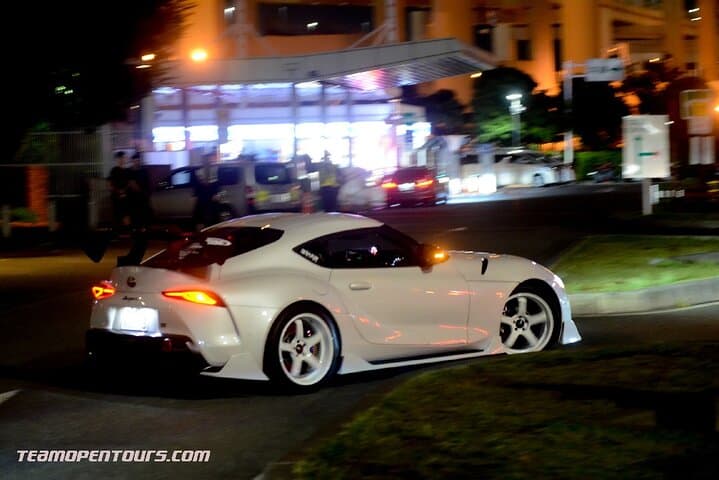 Luxury van Ride to famous car meet up spot Daikoku — photo 11