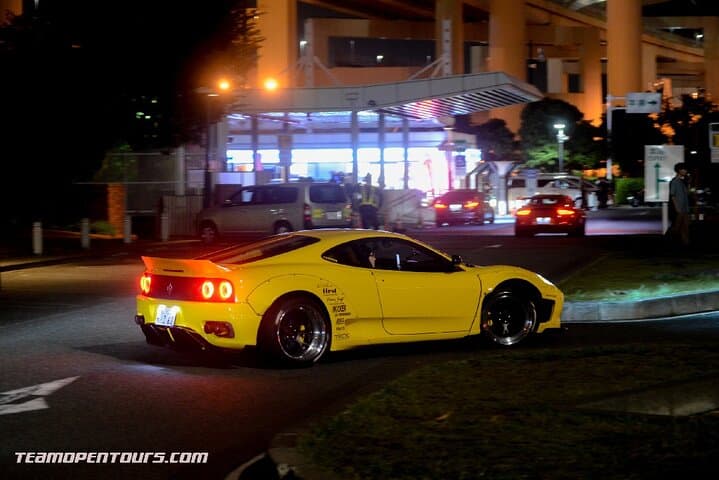 Luxury van Ride to famous car meet up spot Daikoku — photo 2