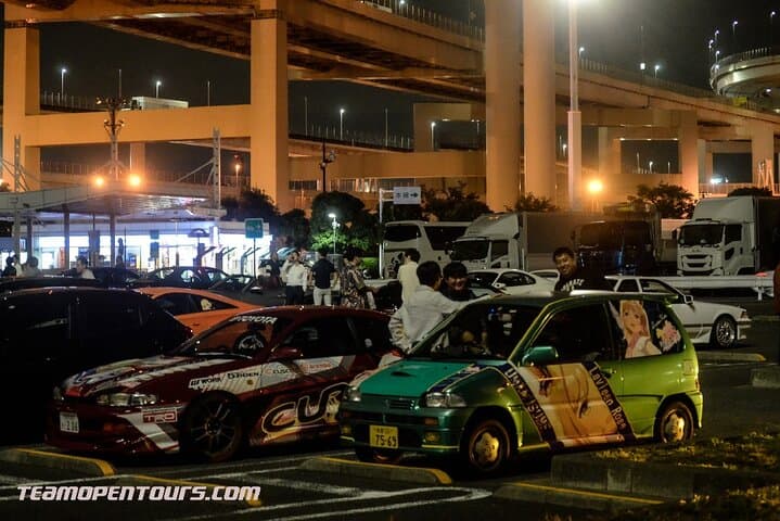 Luxury van Ride to famous car meet up spot Daikoku — photo 15