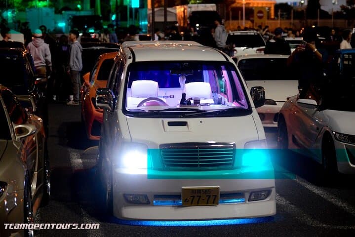 Luxury van Ride to famous car meet up spot Daikoku — photo 14