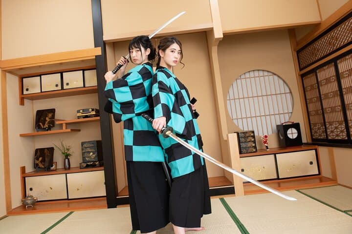 Tokyo 6 hr Private Guided Tour & Samurai Sword Experience — photo 2