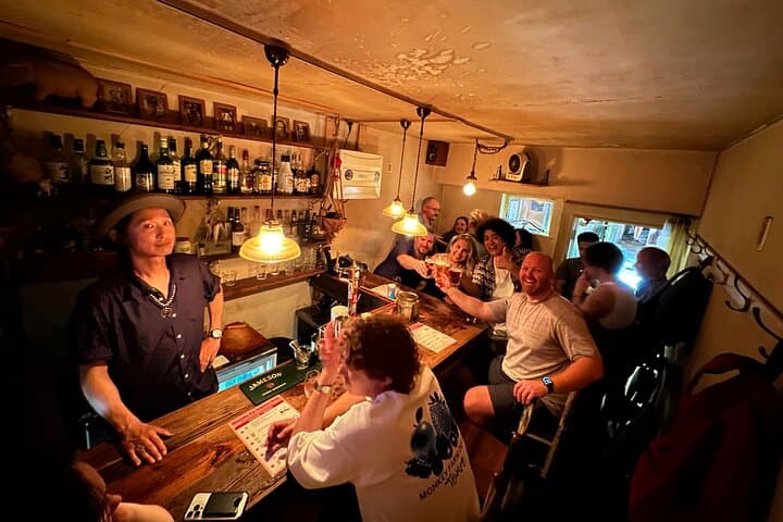 Bar Hopping Tour with a local Guide in Shinjuku — photo 15