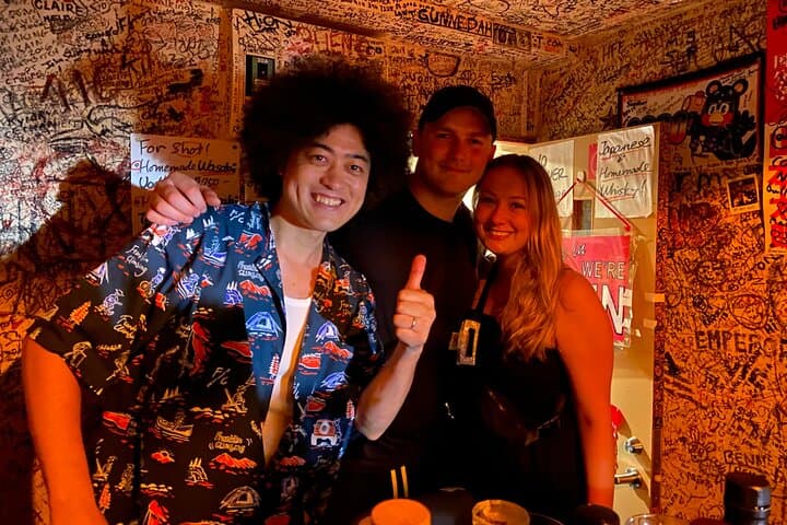 Bar Hopping Tour with a local Guide in Shinjuku — photo 7