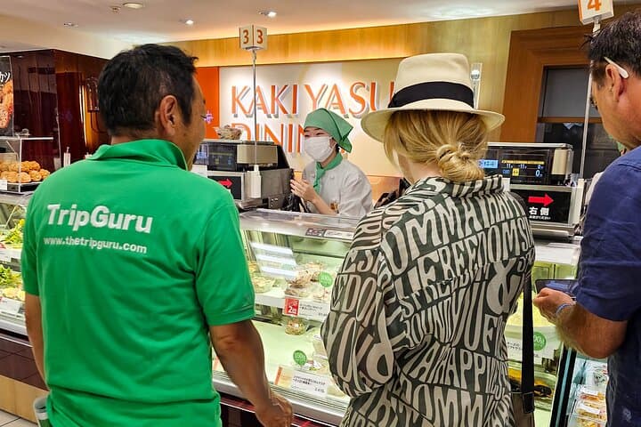 Kyoto Nishiki Market & Depachika: 2-hours Food Tour with a Local — photo 7