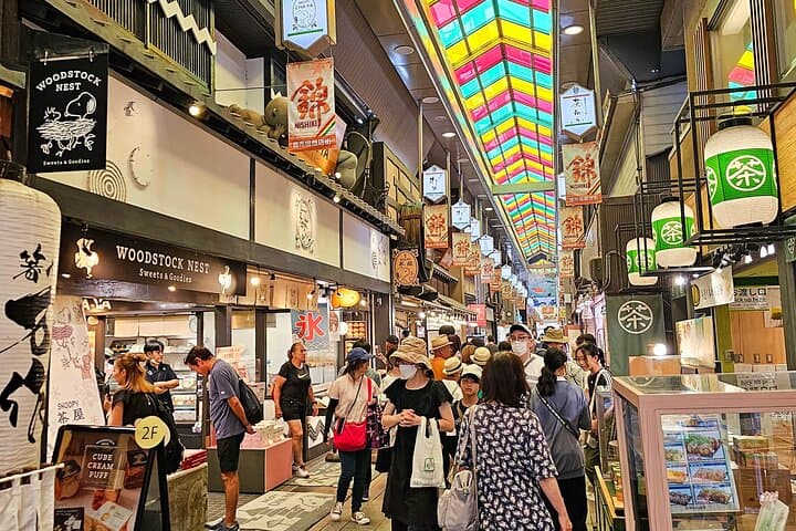 Kyoto Nishiki Market & Depachika: 2-hours Food Tour with a Local — photo 9