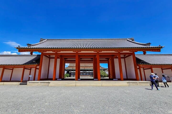 Kyoto Imperial Palace & Nijo Castle Guided Walking Tour - 3 Hours — photo 9