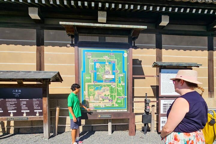 Kyoto Imperial Palace & Nijo Castle Guided Walking Tour - 3 Hours — photo 12