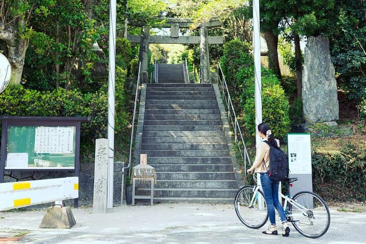 Day trip from central Fukuoka.Rental cycle in Shikanoshima island — photo 10
