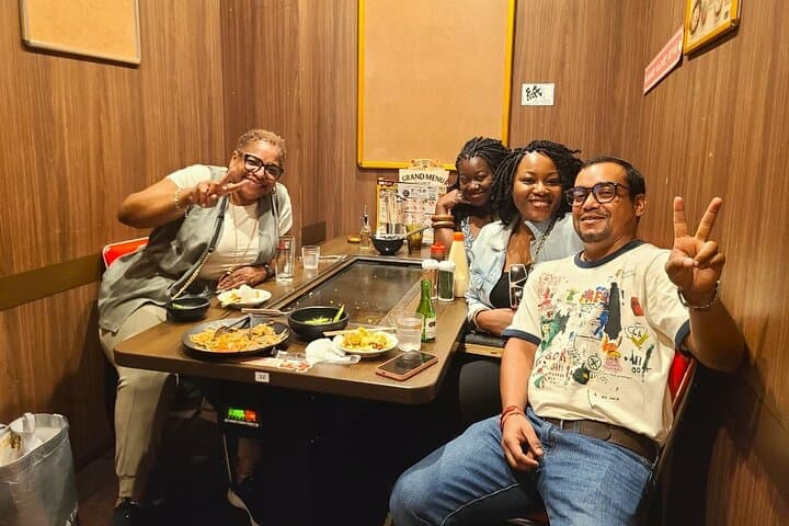 Cook an Okonomiyaki at restaurant & Walking Tour in Ueno — photo 12
