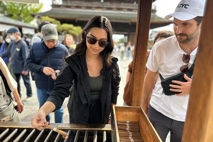Food & Culture Walk in Nagano: Oyaki, Sake, Matcha & Zenkoji — photo 13