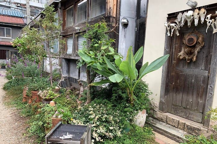 Urban Canvas: Osaka Street Art Bike Tour — photo 3