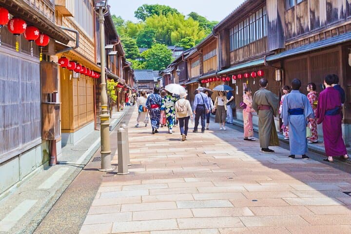 Half Day Private Tour with Photoshoot by photographer in Kanazawa — photo 6