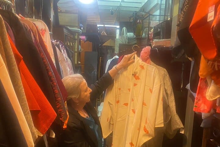 Tour of antique shops, cultural stores known only to the locals — photo 16