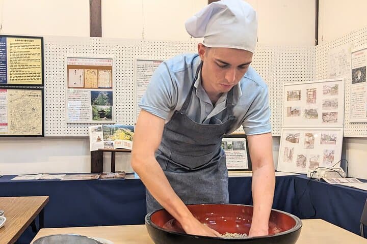 Buckwheat Noodles Cooking at Old Folk House in Izumisano, Osaka — photo 2
