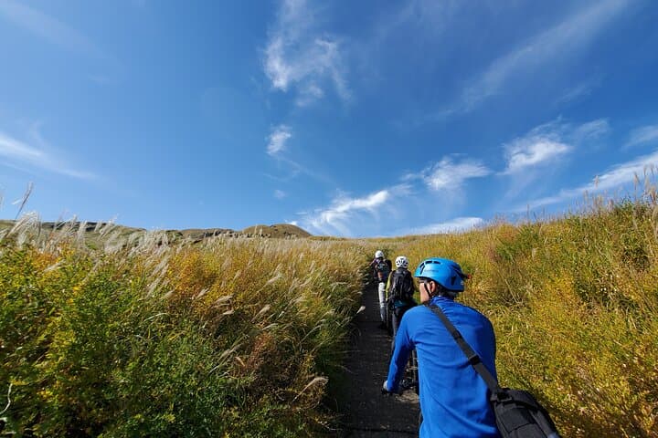 Private E-MTB guided cycling around Mt. Aso volcano & grasslands — photo 6