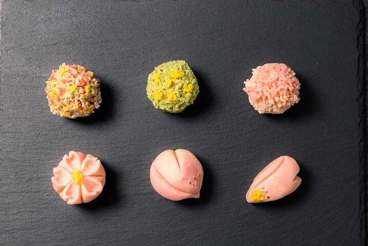 Sweets Making and Kimono Tea Ceremony at Tokyo Maikoya — photo 4