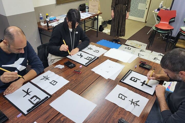 Calligraphy Workshop in Namba, Dotonbori — photo 8
