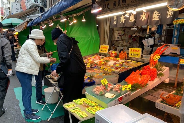Tsukiji Fish Market: Behind the Scenes & 10 Seafood Tastings — photo 20