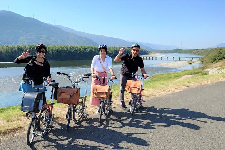 Half-Day Private Bike Tour in Mima City — photo 3