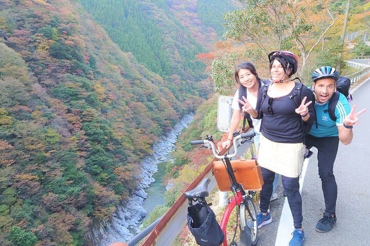 Iya Valley BROMPTON Slow Cycling Tour — photo 6