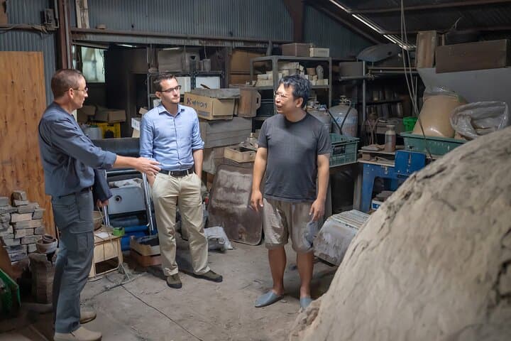 Guided Tour to Bizen pottery artists (with experience & lunch) — photo 2