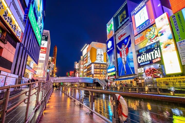 Osaka Nightlife Private Tour: Bar Hopping, Shopping & Sightseeing — photo 2