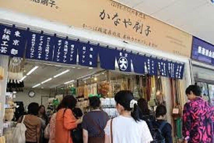 Kappabashi Knife Shopping Tour with Government-Licensed Guide — photo 6