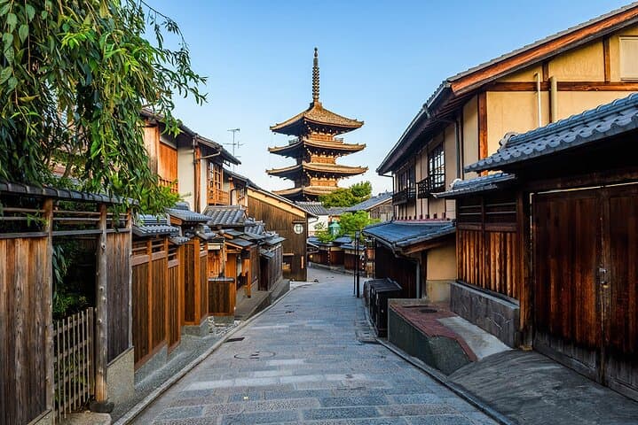 Kyoto tour with English Speaking Chauffeur — photo 3