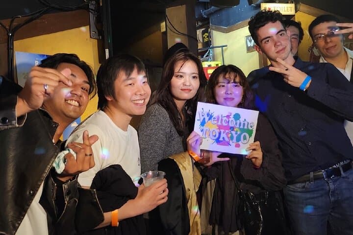 Tok­yo Locals & Traveller can come alone Party experience Shibuya — photo 16