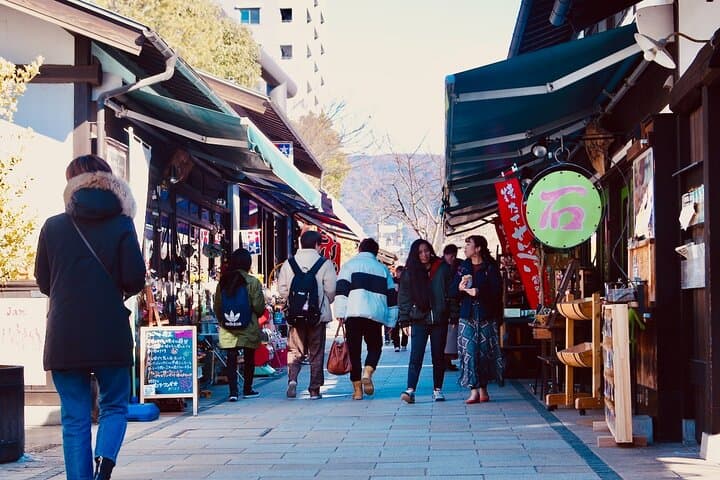 Matsumoto Castle, Sake & Local Bites Walking Tour — photo 15