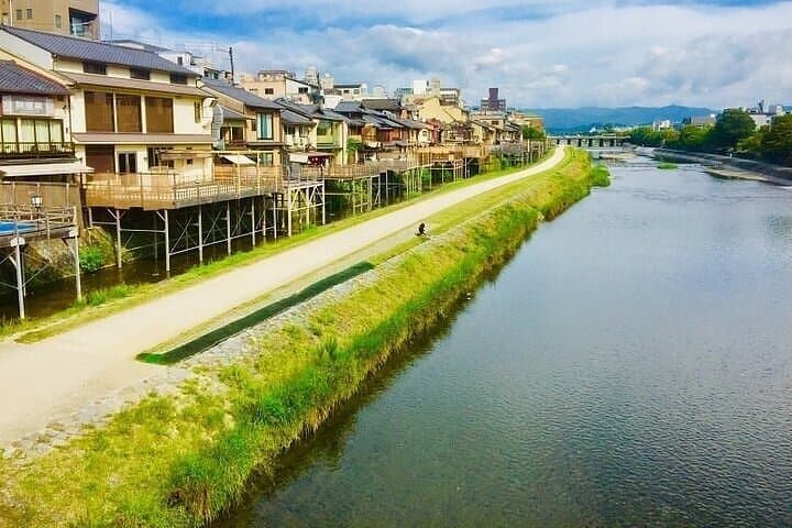 Half-Day Private Guided Tour to Gion in Kyoto — photo 1