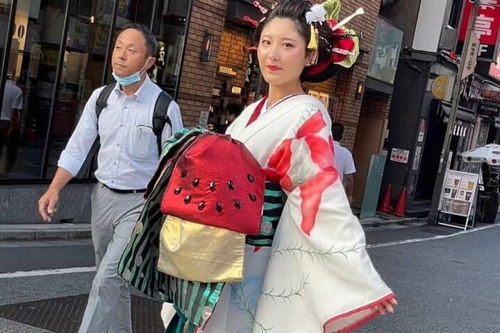 3 Hours Private Edo Tokyo Shinjuku Entertainment Tour — photo 9
