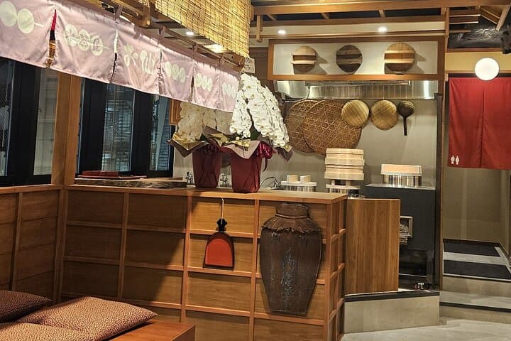 3 Hours Private Edo Tokyo Shinjuku Entertainment Tour — photo 12
