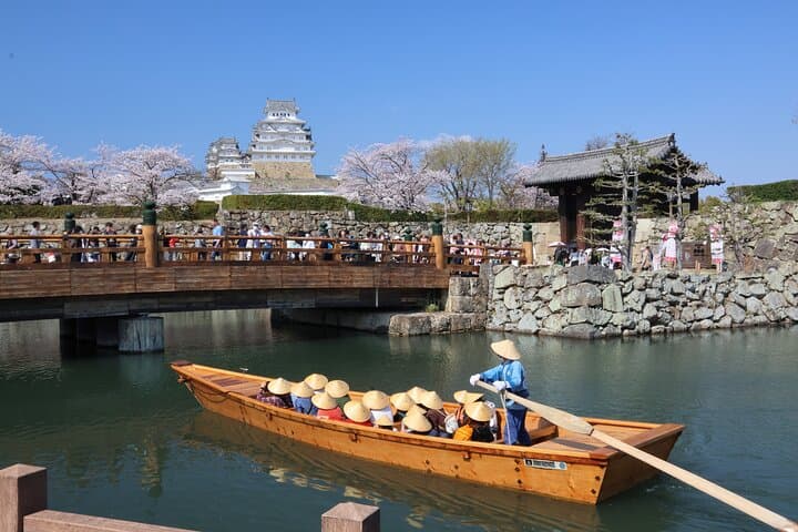 World Heritage Himeji Castle & Sake Breweries Private Tour — photo 2